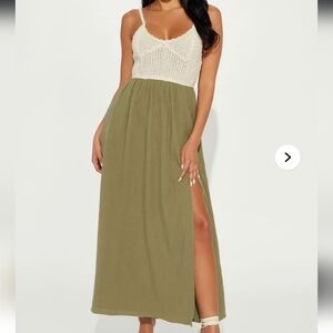 Green A-Line Maxi Skirt with Slit for Casual Wear